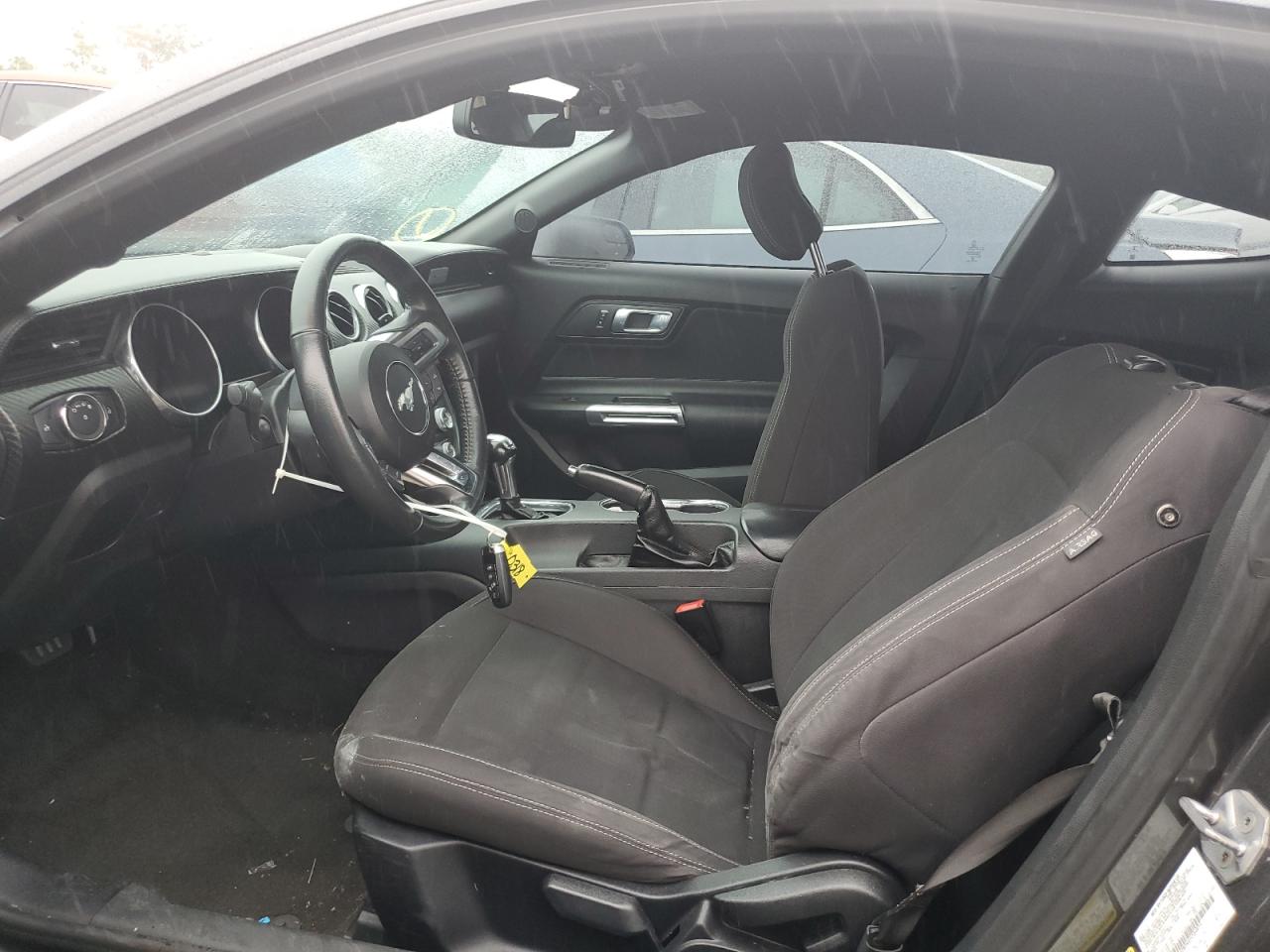 2018 Ford Mustang VIN: 1FA6P8TH4J5104975 Lot: 82040535
