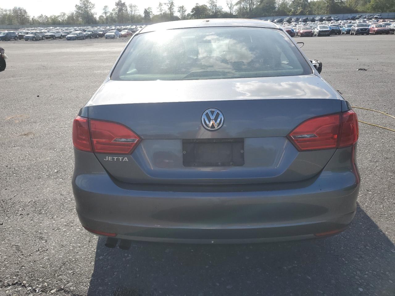 2011 Volkswagen Jetta Base VIN: 3VW2K7AJ0BM092680 Lot: 85128145