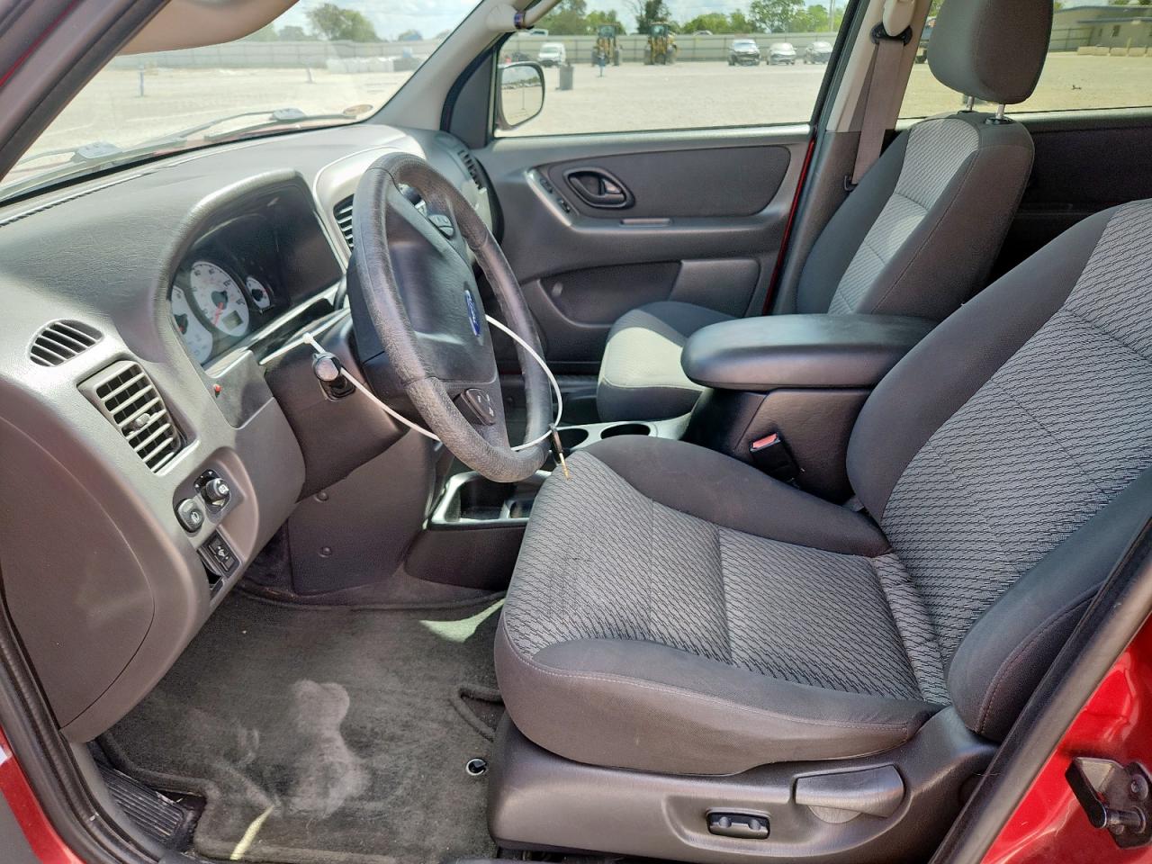 2004 Ford Escape Xlt VIN: 1FMYU03154KA97343 Lot: 85317105