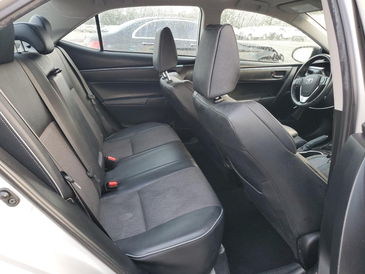 2015 Toyota Corolla L VIN: 5YFBURHE5FP270972 Lot: 86302715