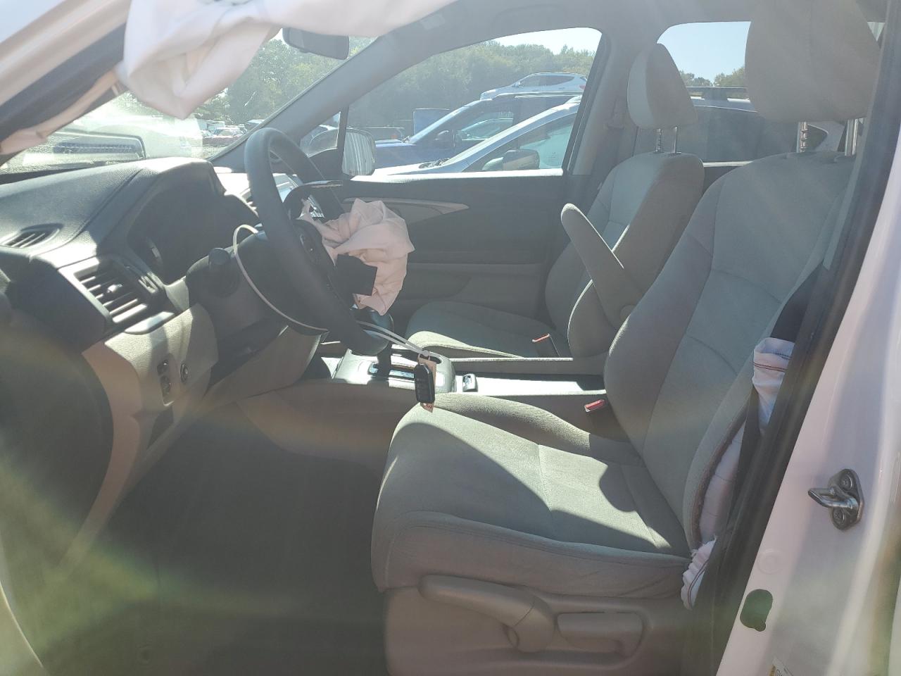 2018 Honda Pilot Lx VIN: 5FNYF5H17JB029025 Lot: 84785755