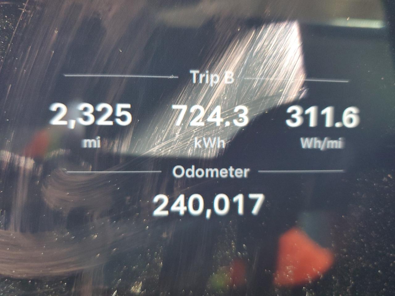 2015 Tesla Model S VIN: 5YJSA1E11FF117982 Lot: 81898665