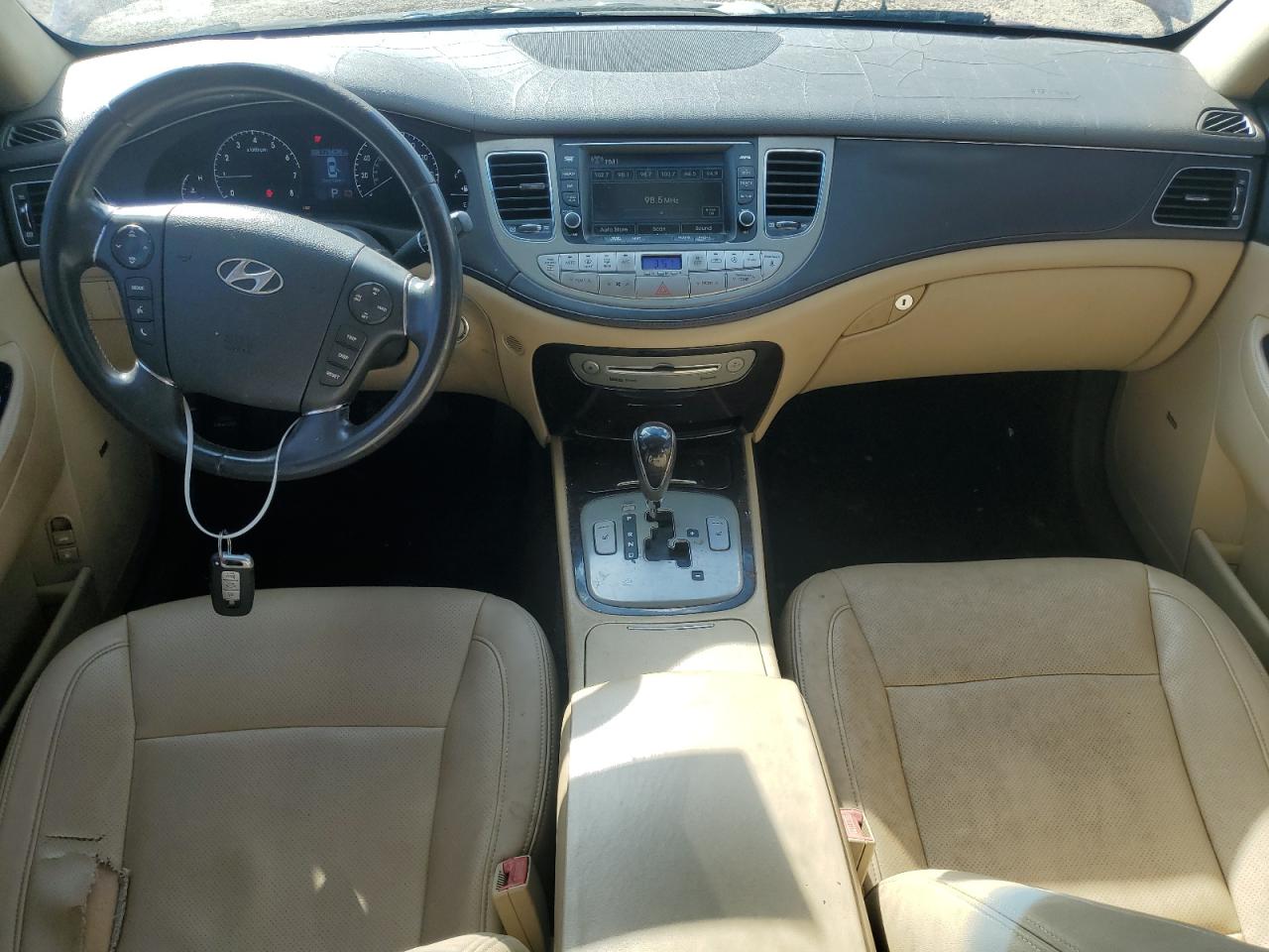 2011 Hyundai Genesis 3.8L VIN: KMHGC4DE7BU133977 Lot: 81921585