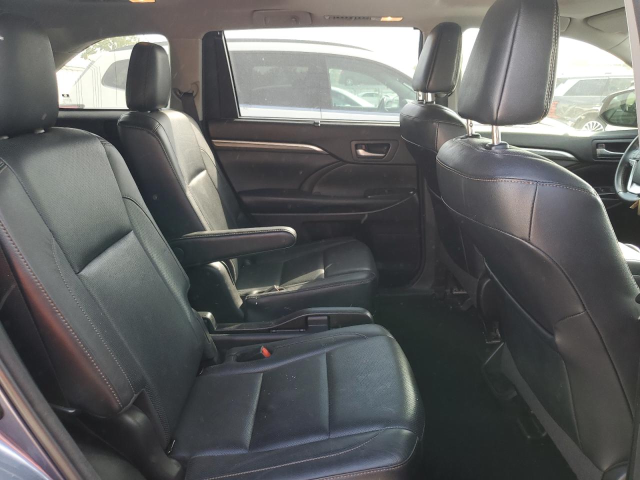 2018 Toyota Highlander Limited VIN: 5TDDZRFHXJS832999 Lot: 84049635