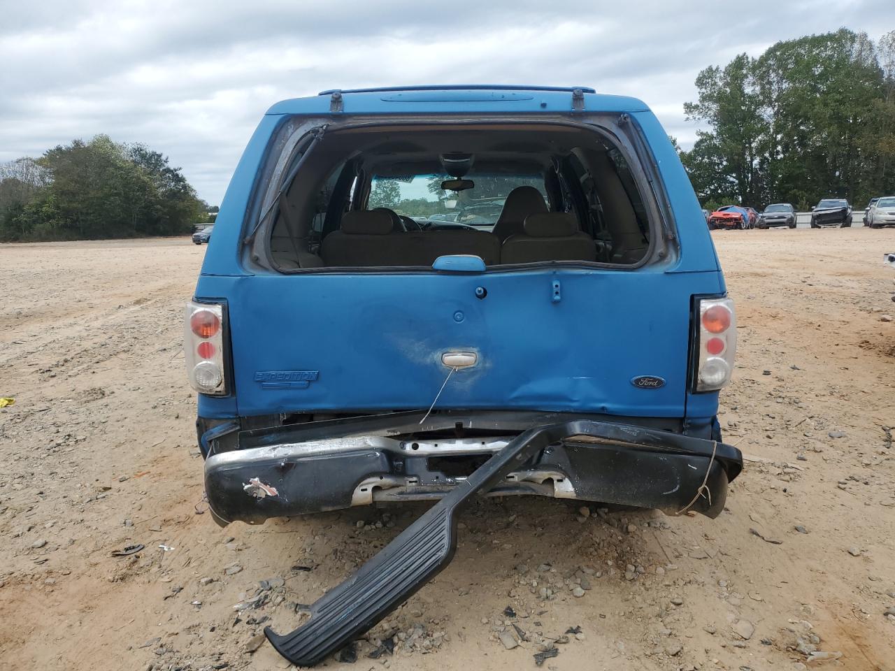 2000 Ford Expedition Eddie Bauer VIN: 1FMRU17L7YLB40831 Lot: 86040035