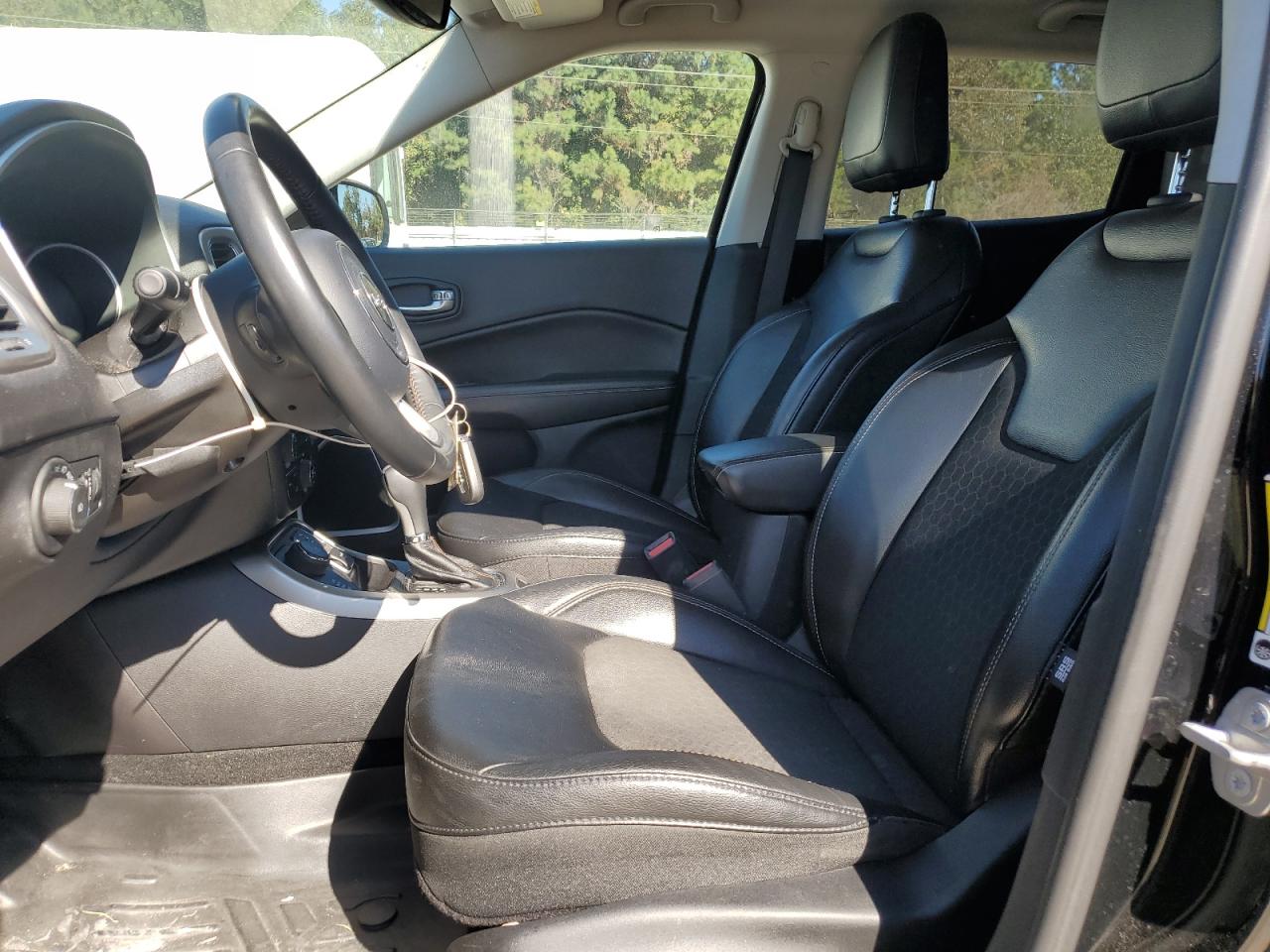 2018 Jeep Compass Latitude VIN: 3C4NJDBB6JT450779 Lot: 82527675