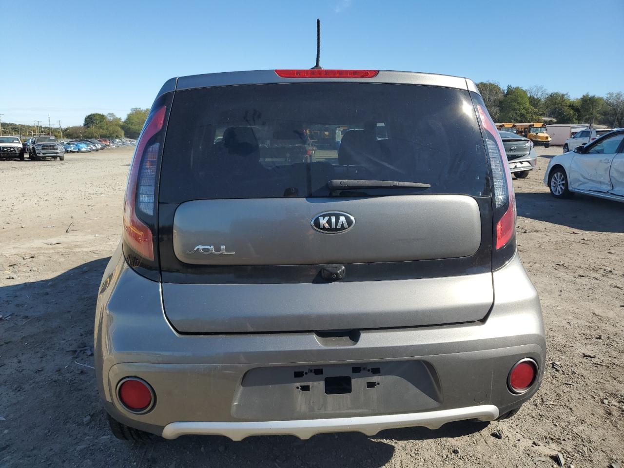 2018 Kia Soul + VIN: KNDJP3A52J7511617 Lot: 87119925