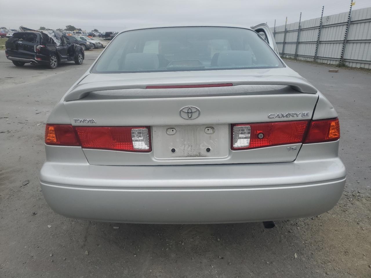 2000 Toyota Camry Le VIN: 4T1BF22K5YU103416 Lot: 90099845