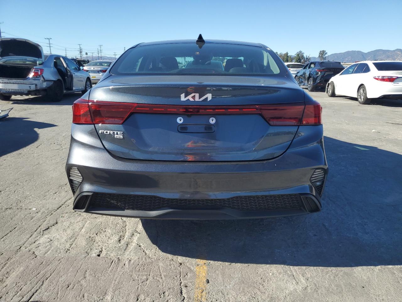 2023 Kia Forte Lx VIN: 3KPF24AD4PE565883 Lot: 90852465