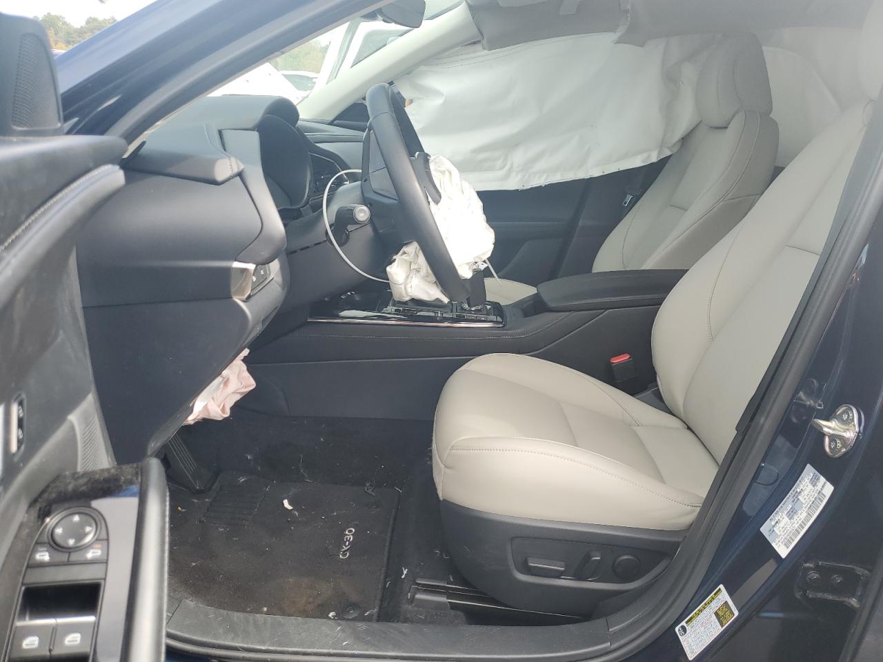 2025 Mazda Cx-30 Preferred VIN: 3MVDMBCM9SM824271 Lot: 81994695