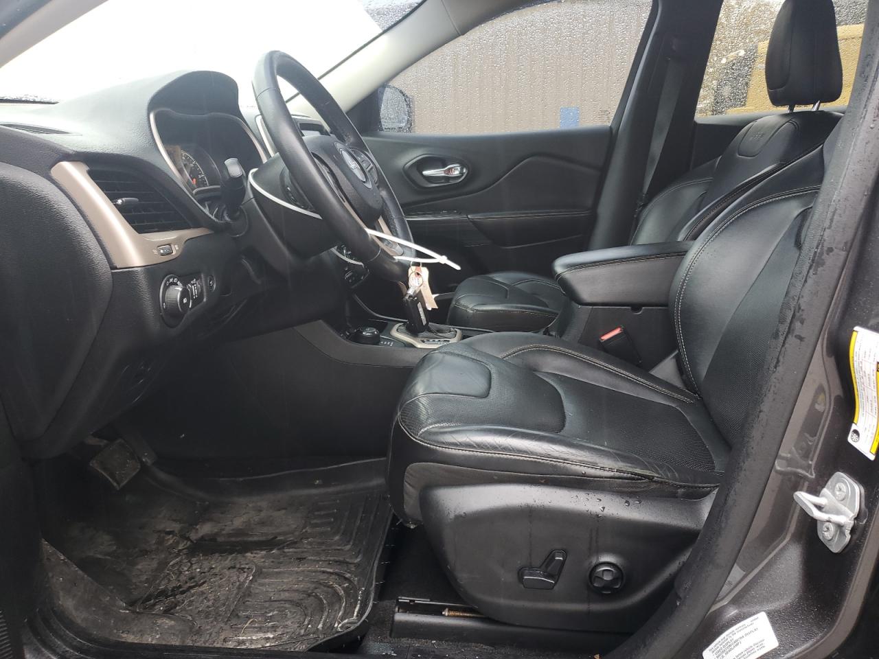 2015 Jeep Cherokee Limited VIN: 1C4PJMDS1FW570688 Lot: 90039255