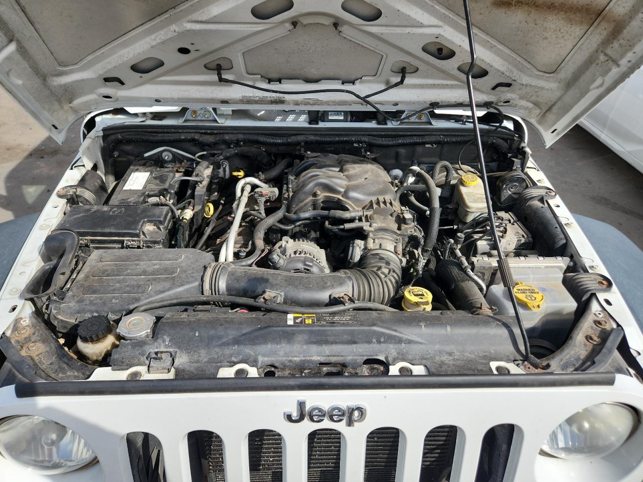 2015 Jeep Wrangler Unlimited Sport VIN: 1C4BJWDG0FL503356 Lot: 86508405