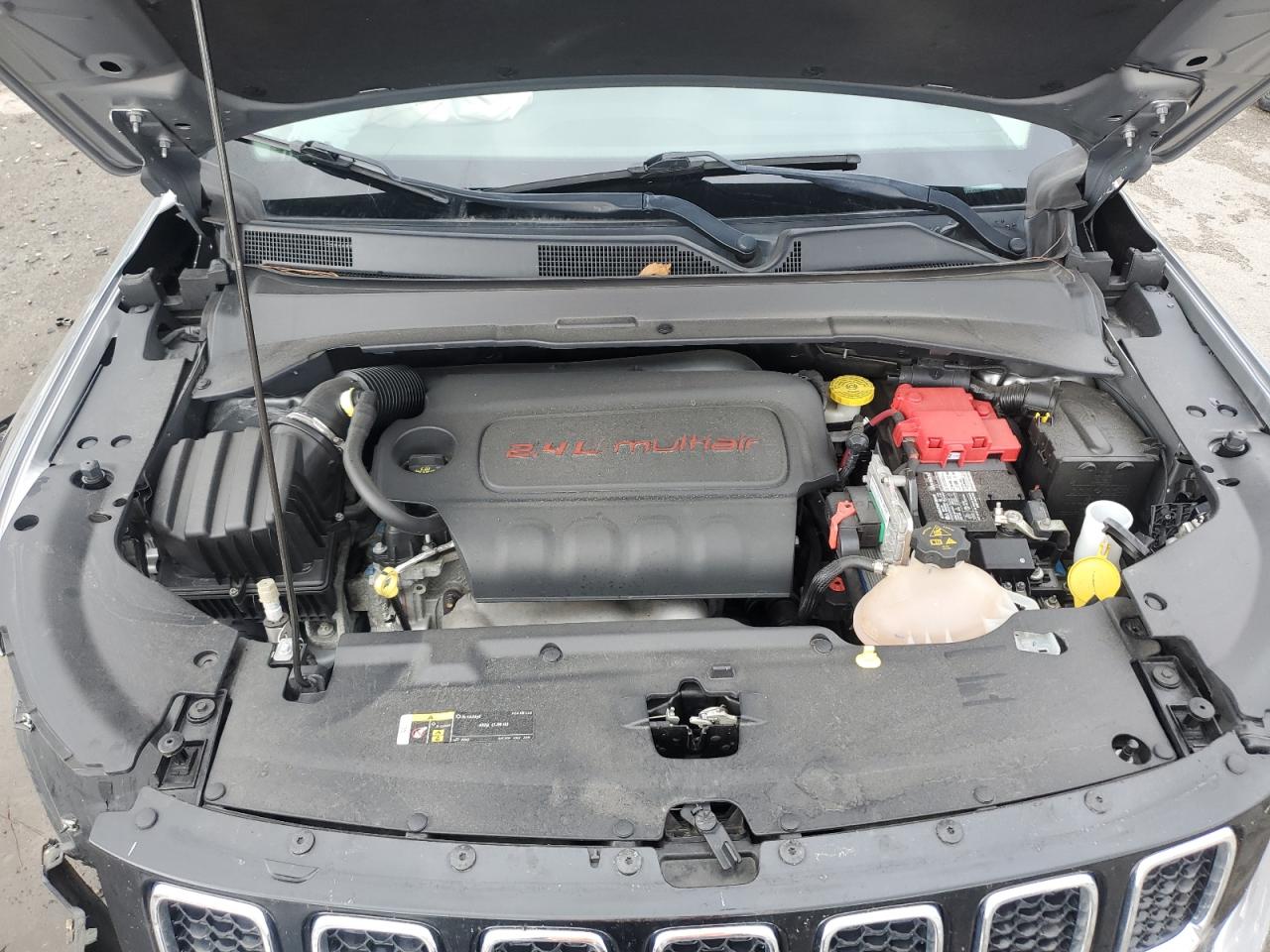 2019 Jeep Compass Latitude VIN: 3C4NJCBB8KT743899 Lot: 85475485