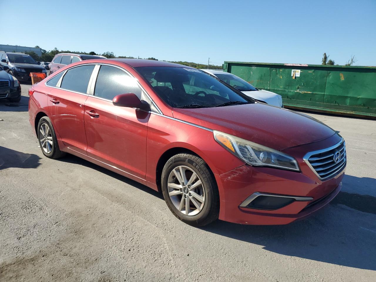 Фото: 5NPE24AF9GH379412