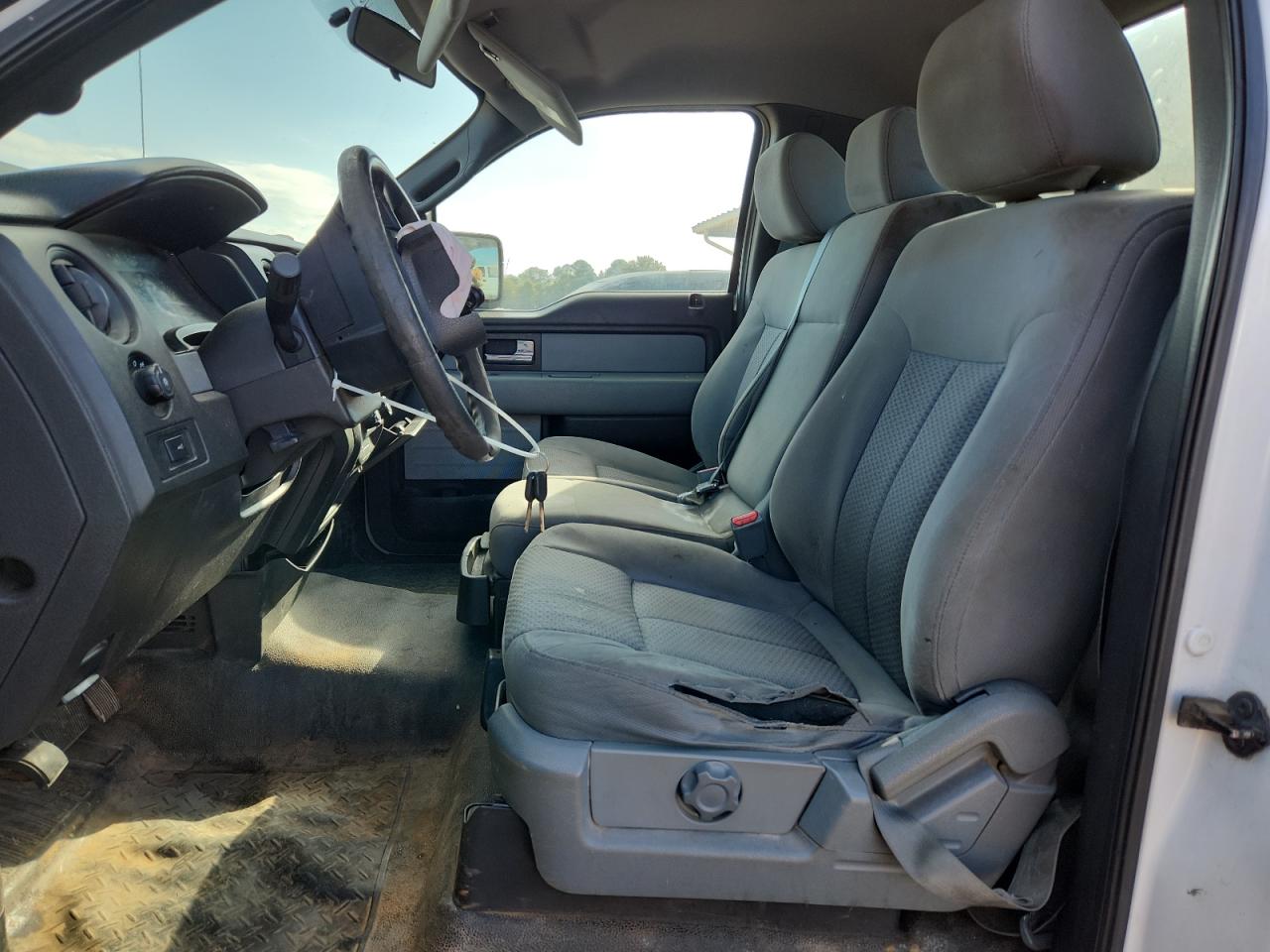 2013 Ford F150 VIN: 1FTMF1EM8DKF12052 Lot: 82322285