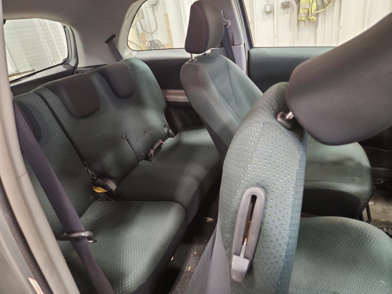 2008 Toyota Yaris VIN: JTDJT923185209222 Lot: 86218165