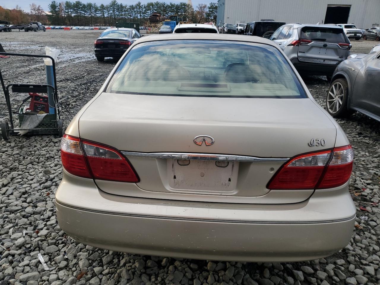 2001 Infiniti I30 VIN: JNKCA31AX1T002906 Lot: 84994225