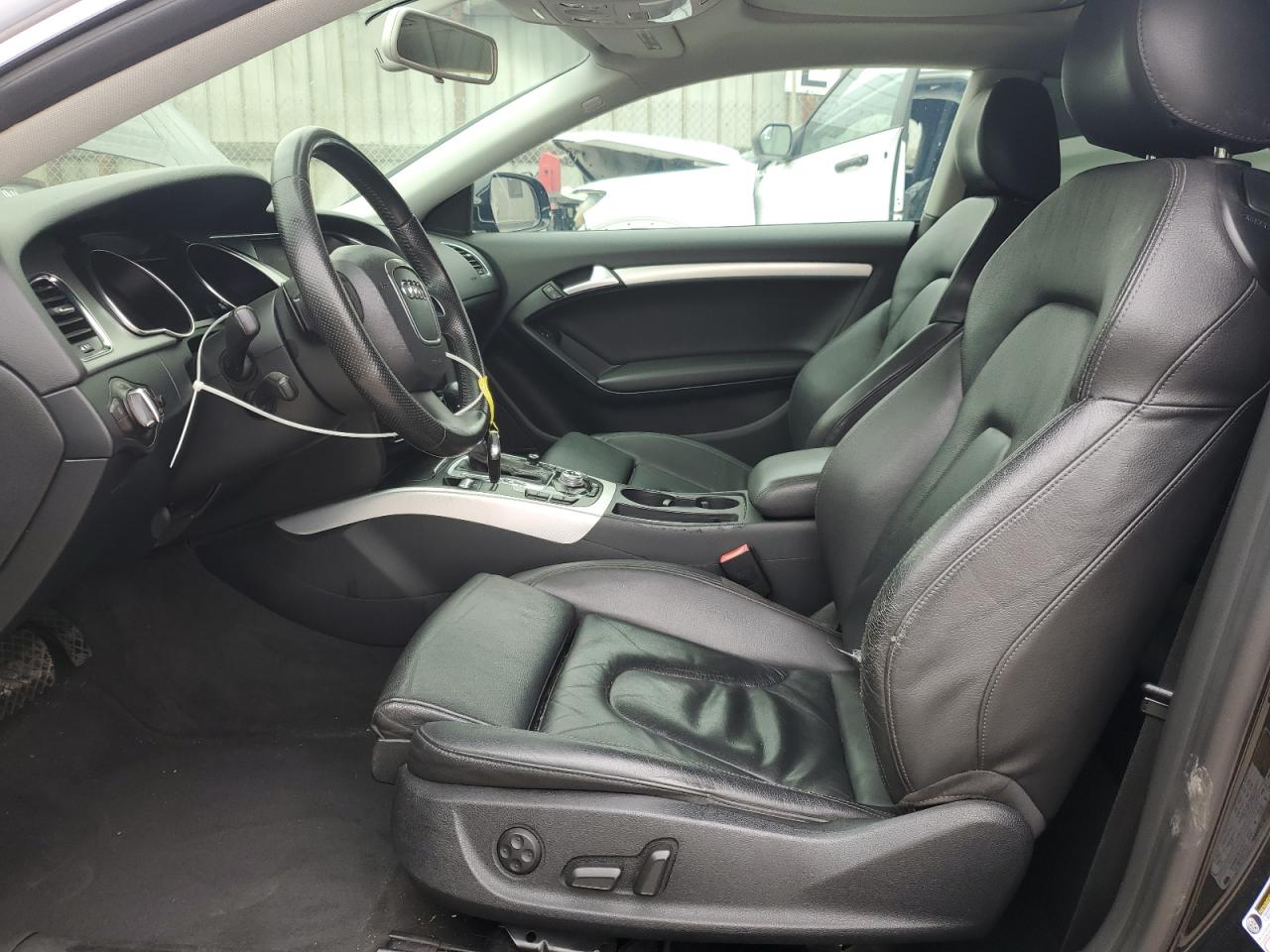 2010 Audi A5 Premium Plus VIN: WAULFAFR0AA049568 Lot: 85931145