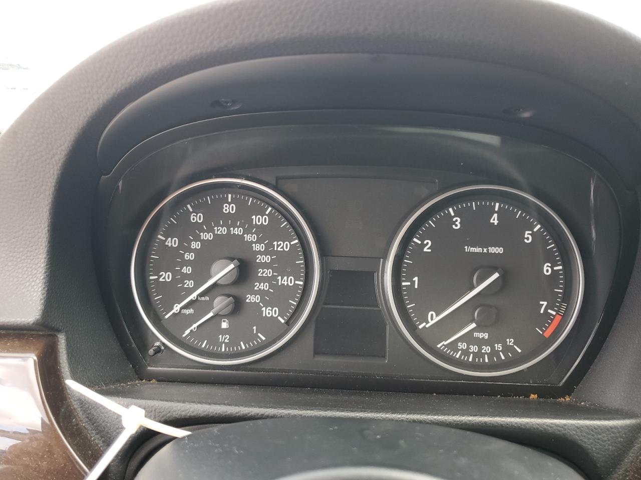 2009 BMW 328 I VIN: WBAPH77599NM28325 Lot: 85490975