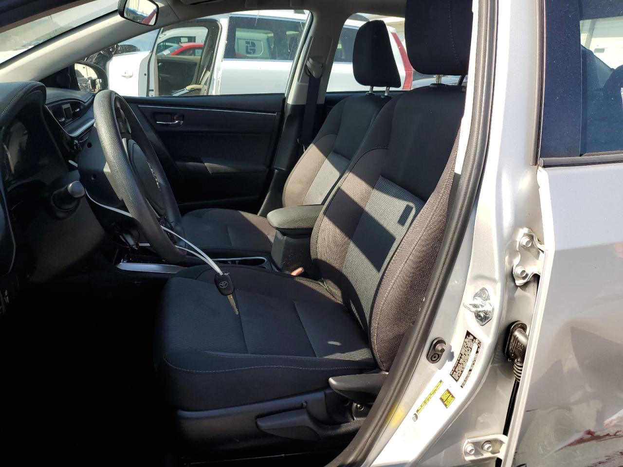 2018 Toyota Corolla L VIN: 2T1BURHE7JC966967 Lot: 82221085