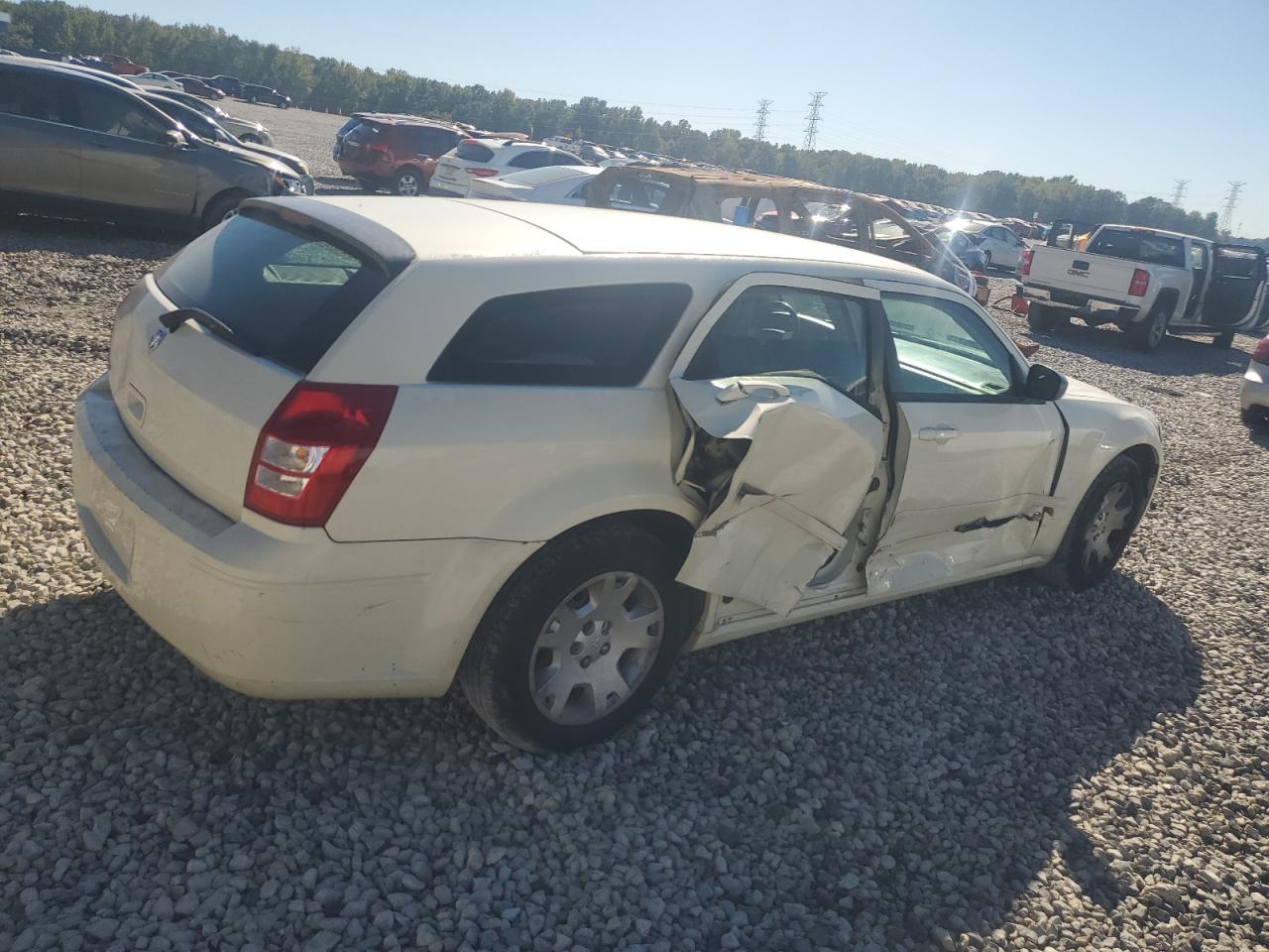 2005 Dodge Magnum Se cream null gas 2D4FV48T45H531144 photo #4