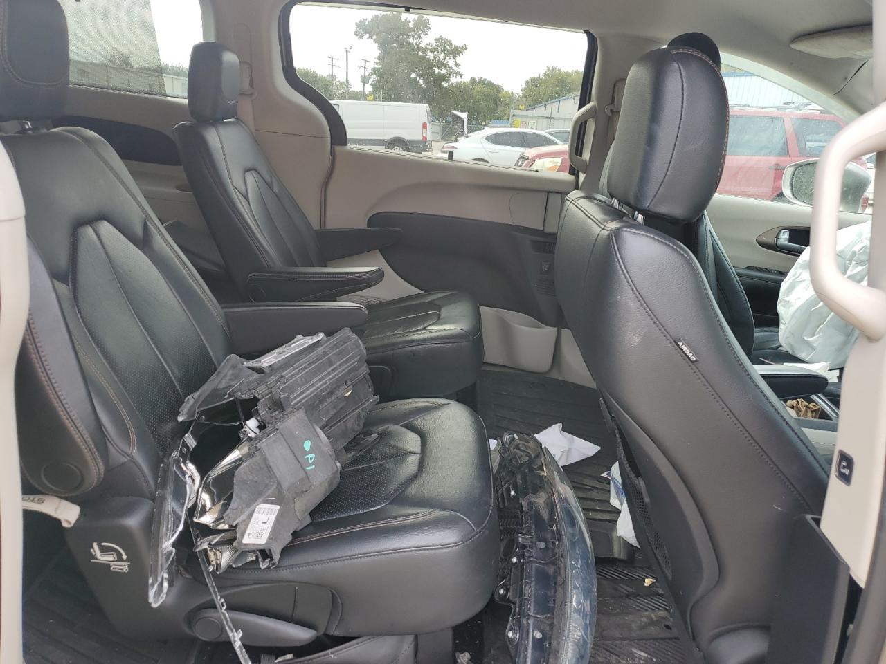 2017 Chrysler Pacifica Touring L Plus VIN: 2C4RC1EG3HR585698 Lot: 85917735