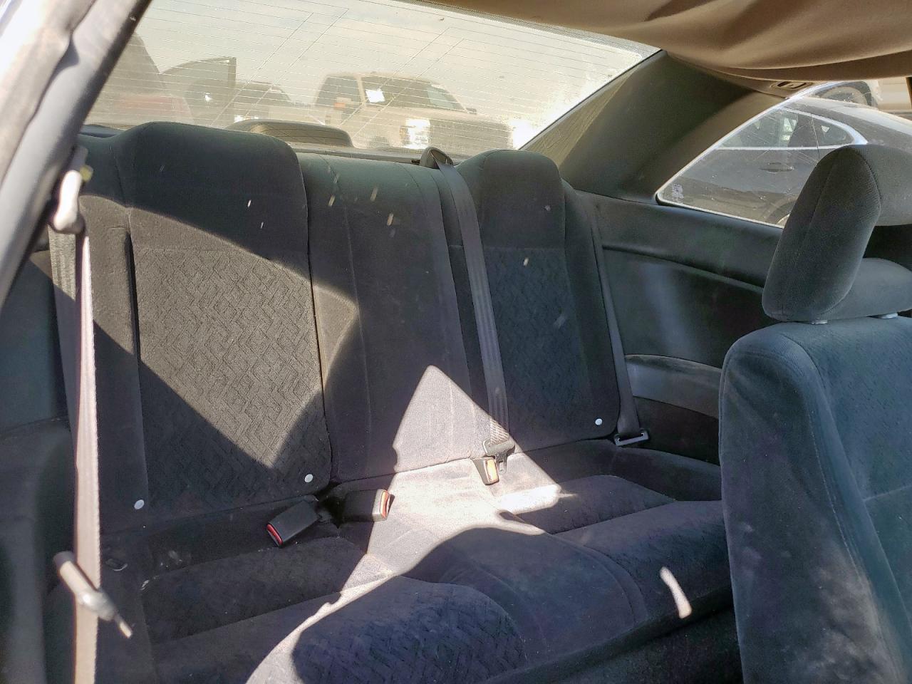 2001 Honda Civic Lx VIN: 1HGEM22561L010211 Lot: 85847575