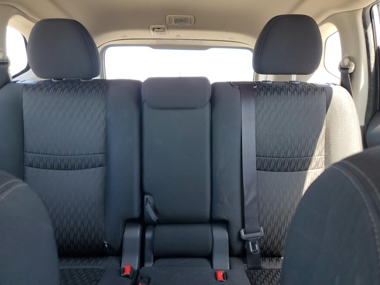 2017 Nissan Rogue S VIN: KNMAT2MTXHP569761 Lot: 84815395