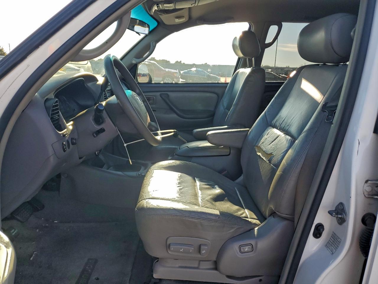 2004 Toyota Sequoia Sr5 VIN: 5TDZT34A24S227812 Lot: 89933115