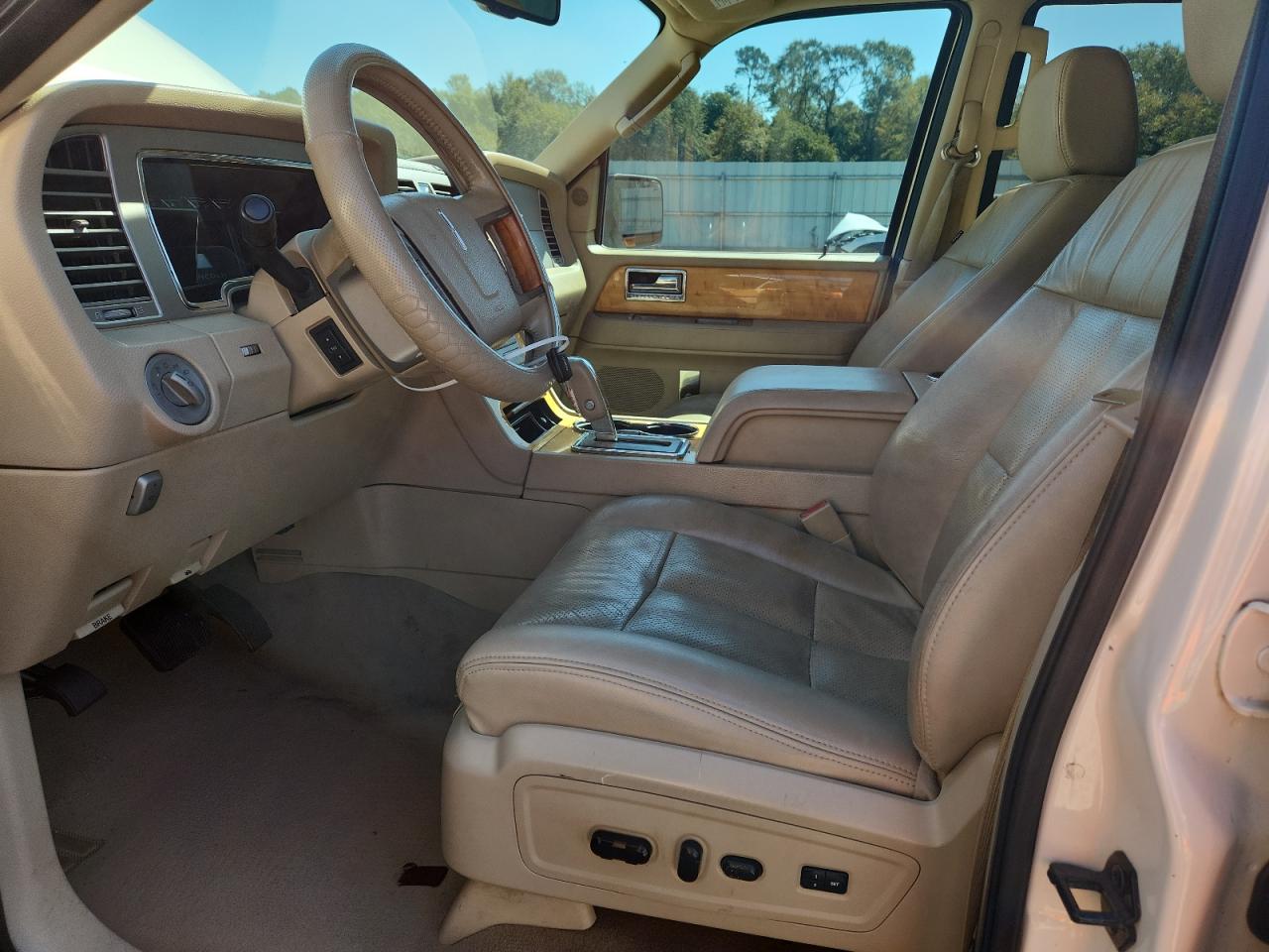 2008 Lincoln Navigator VIN: 5LMFU27508LJ16622 Lot: 86136875