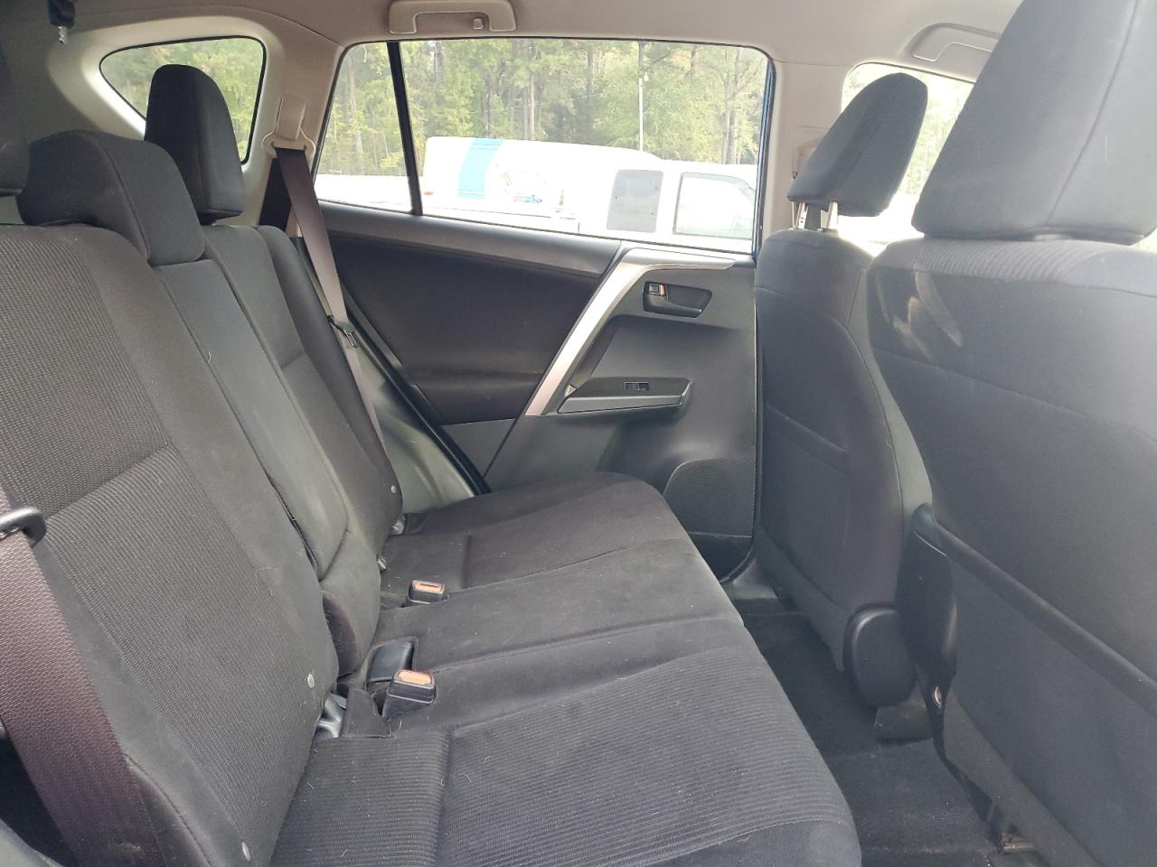 2016 Toyota Rav4 Le VIN: JTMZFREV5GJ095884 Lot: 82356465