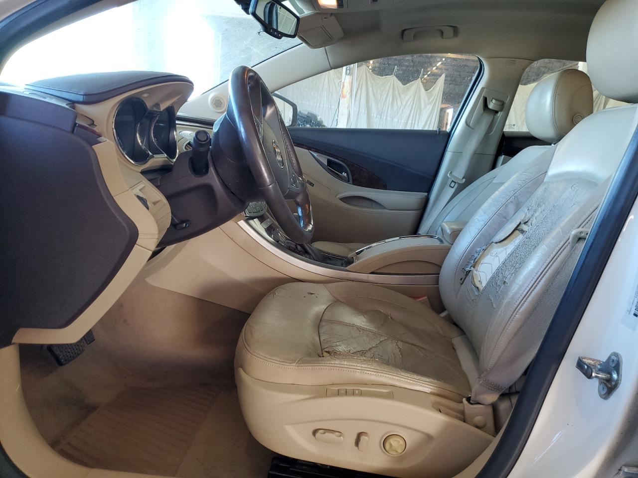 2010 Buick Lacrosse Cxl VIN: 1G4GC5EG2AF241321 Lot: 84642155