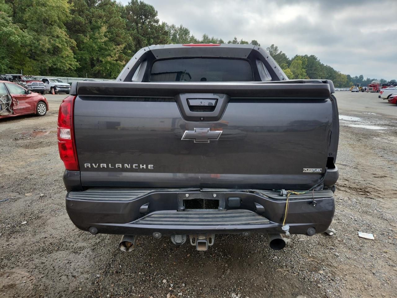 2010 Chevrolet Avalanche Ltz VIN: 3GNVKGE04AG176586 Lot: 90241615