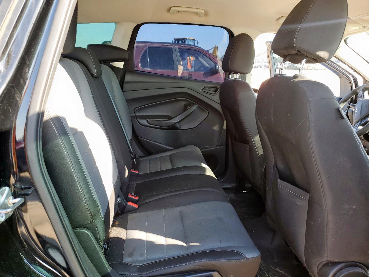 2017 Ford Escape S VIN: 1FMCU0F72HUB42517 Lot: 83999695