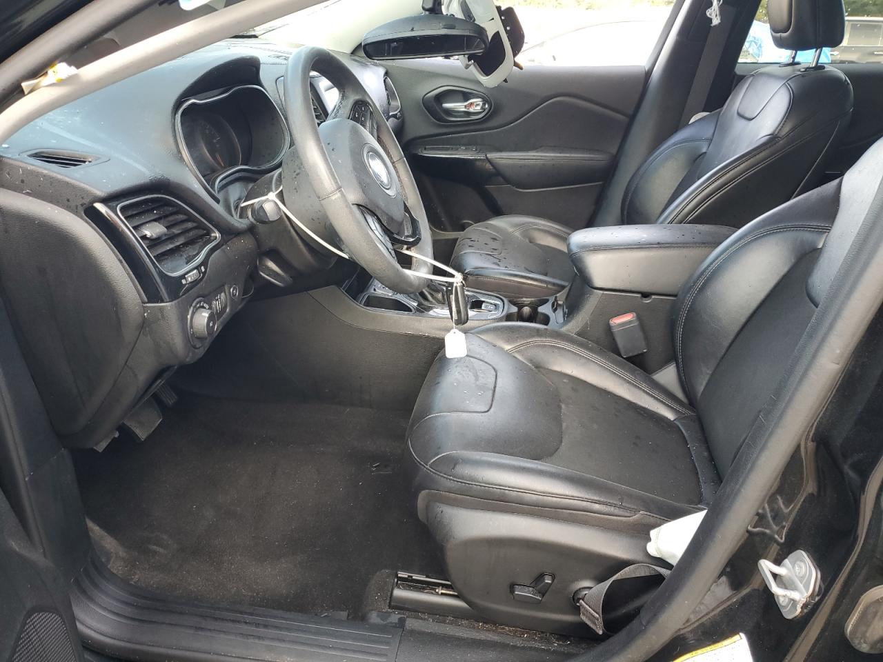 2020 Jeep Cherokee Latitude Plus VIN: 1C4PJLLB8LD645440 Lot: 84947125