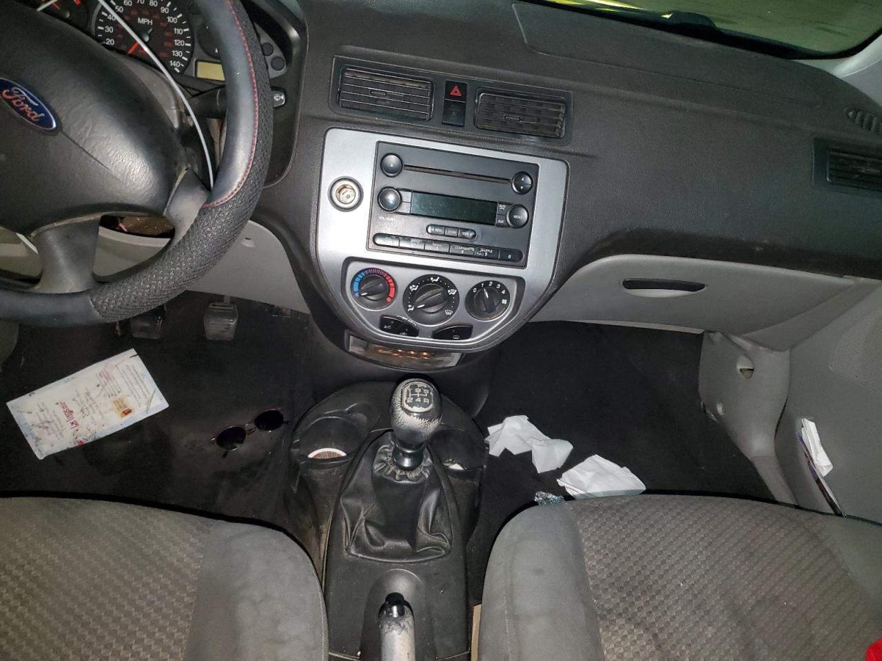 2005 Ford Focus Zx3 VIN: 3FAFP31NX5R156870 Lot: 86586985