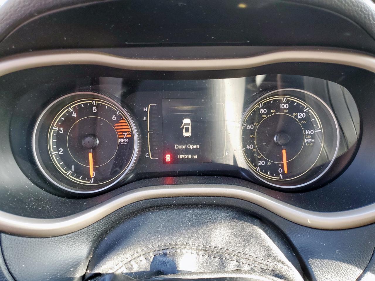 2016 Jeep Cherokee Latitude VIN: 1C4PJLCB9GW355833 Lot: 82242225