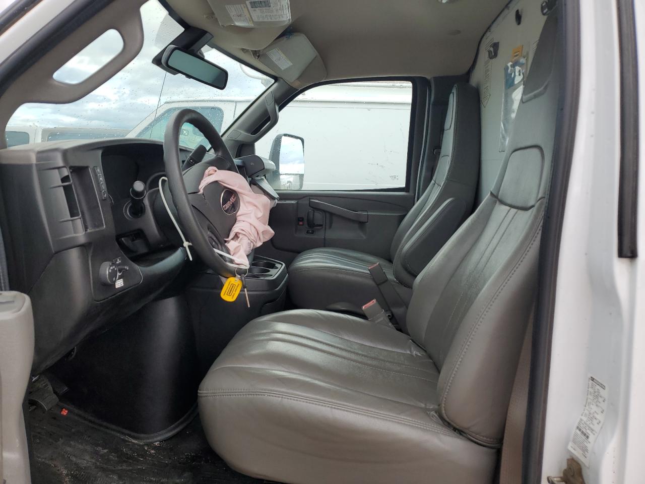 2022 GMC Savana Cutaway G3500 VIN: 7GZ37TC71NN007295 Lot: 85373585