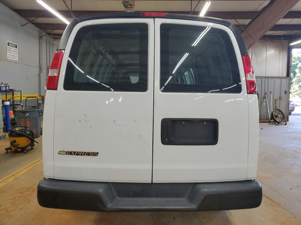 2018 Chevrolet Express G3500 VIN: 1GCZGHFGXJ1345067 Lot: 86628015
