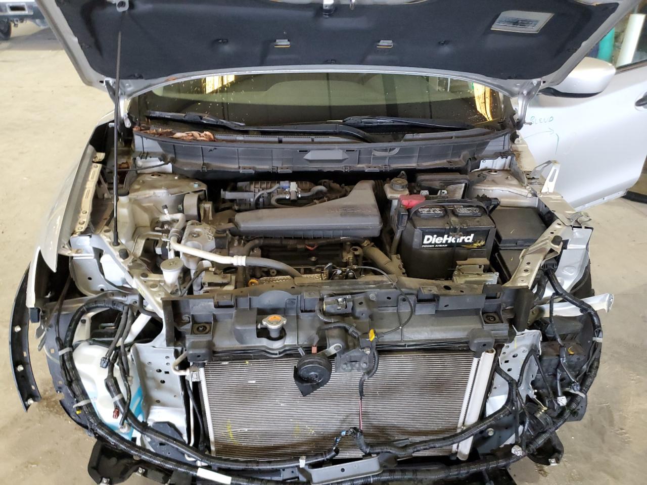 2017 Nissan Rogue S VIN: JN8AT2MT4HW140142 Lot: 80872455