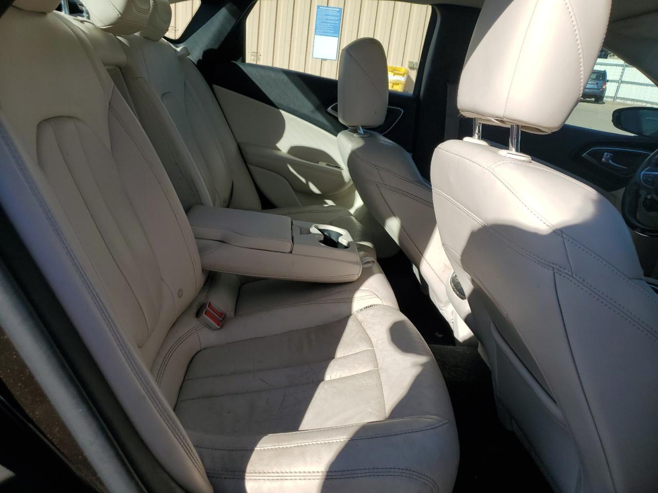 2015 Chrysler 200 C VIN: 1C3CCCCG5FN524372 Lot: 86430755