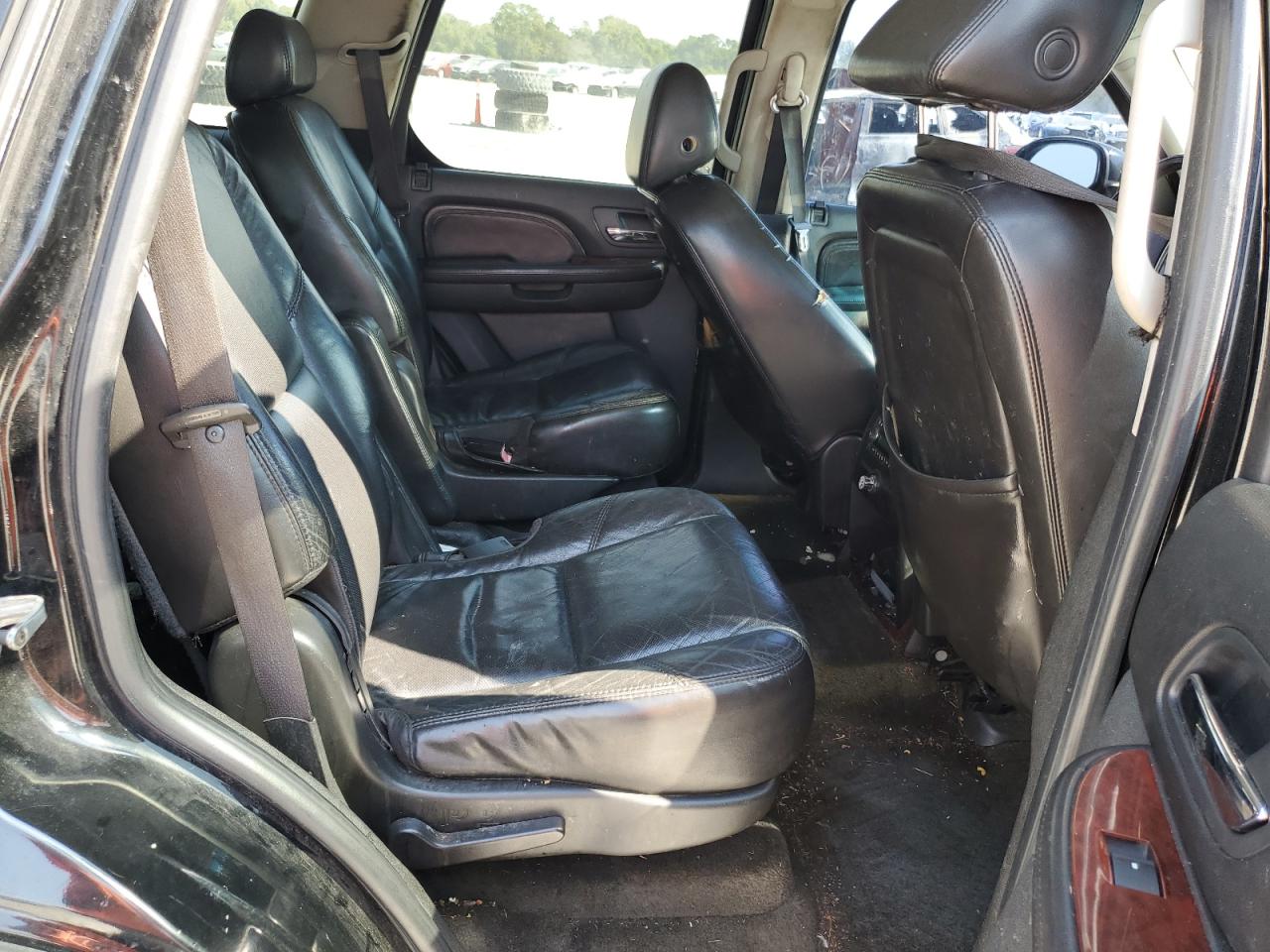 2007 Cadillac Escalade Luxury VIN: 1GYEC63837R281440 Lot: 85368595