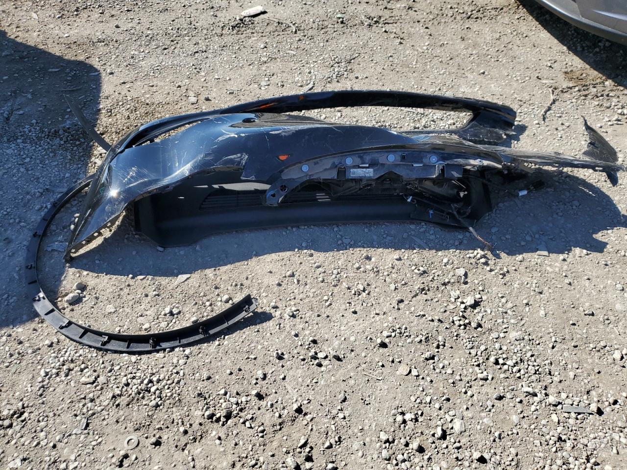 2024 Tesla Model Y VIN: 7SAYGAEE4RF211941 Lot: 87483535