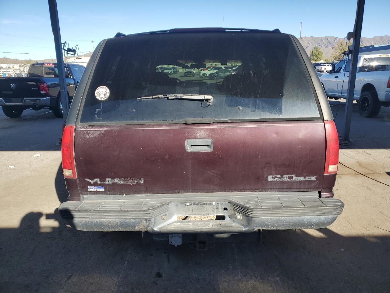 1996 GMC Yukon VIN: 1GKEK13RXTJ715046 Lot: 82674175