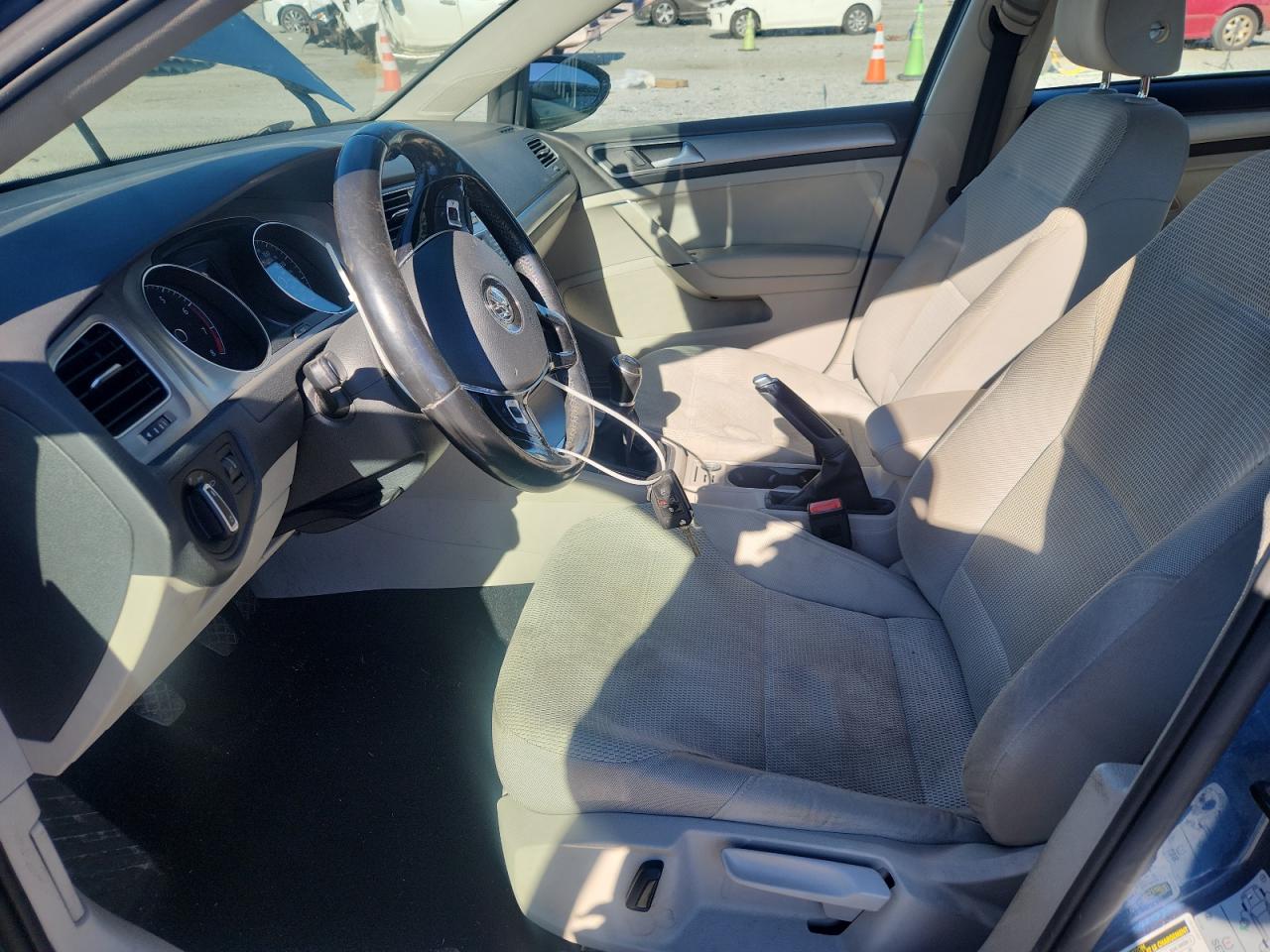 2017 Volkswagen Golf S VIN: 3VW117AU4HM033052 Lot: 82427885