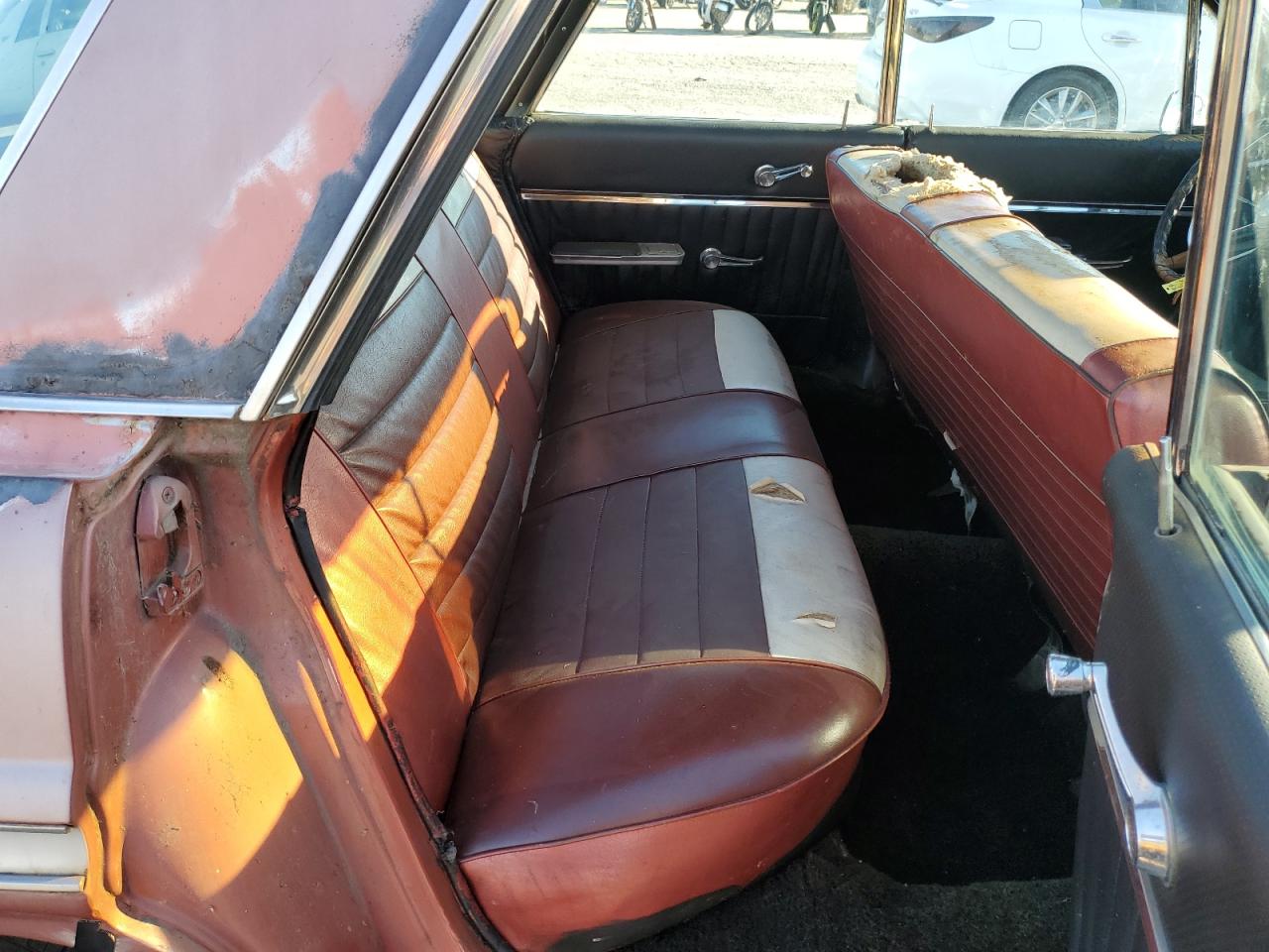 1961 Pontiac Ventura VIN: 561S1654 Lot: 86184085
