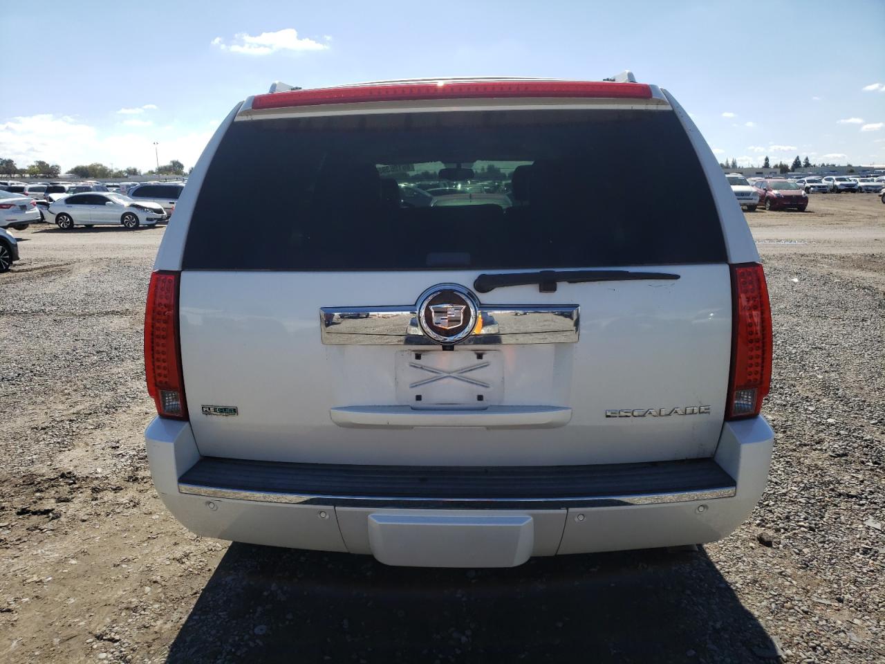 2011 Cadillac Escalade Luxury VIN: 1GYS4BEF2BR137407 Lot: 86196395