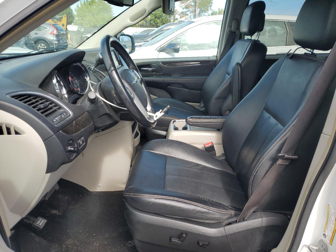 2016 Chrysler Town & Country Touring VIN: 2C4RC1BG3GR291110 Lot: 82487465