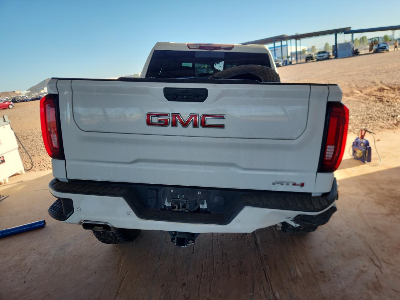 2022 GMC Sierra K1500 At4 VIN: 3GTPUEEL2NG526734 Lot: 82627105