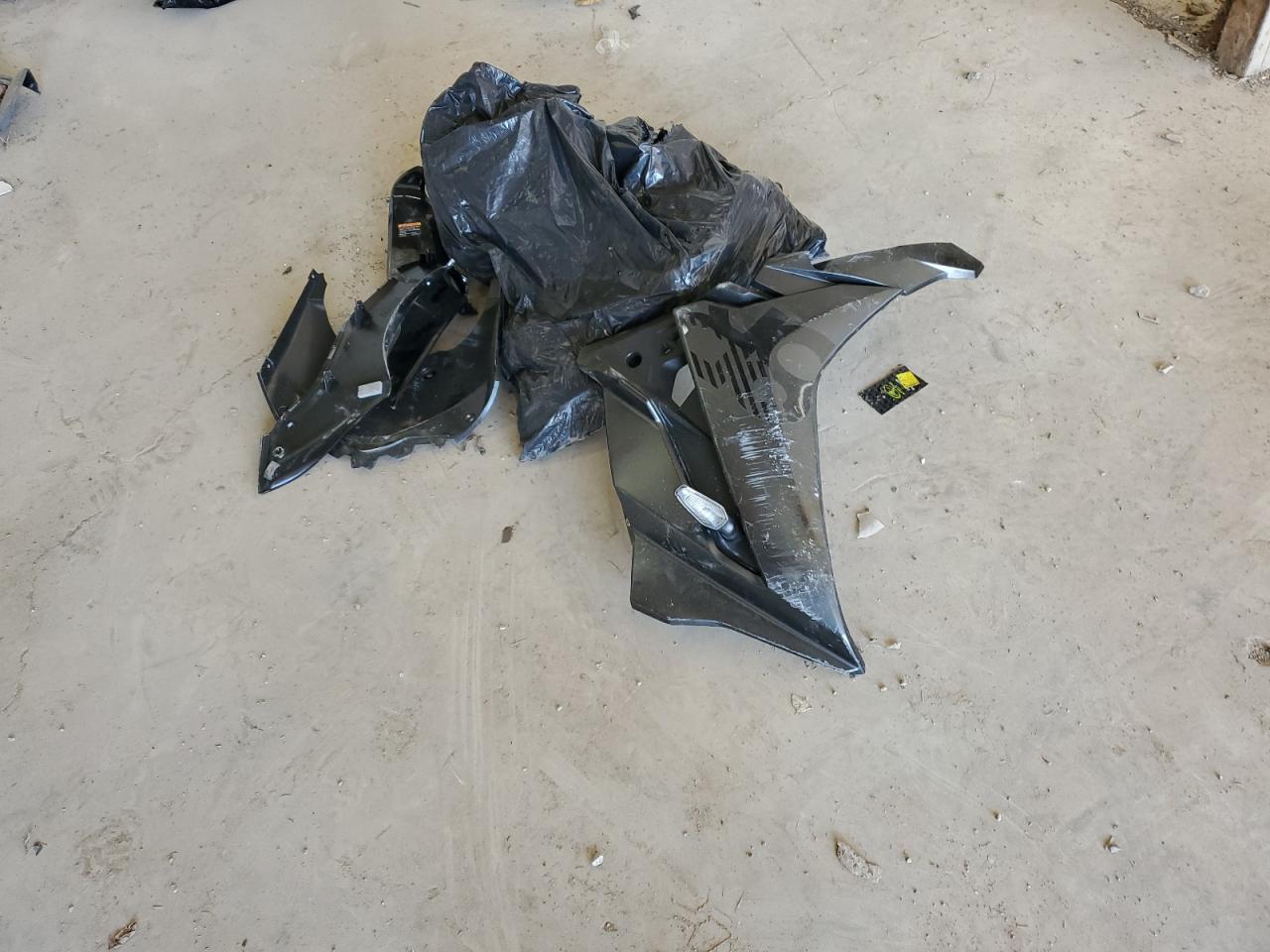 2025 Suzuki Gsx800 F VIN: JS1EM13B7S7100355 Lot: 85552145